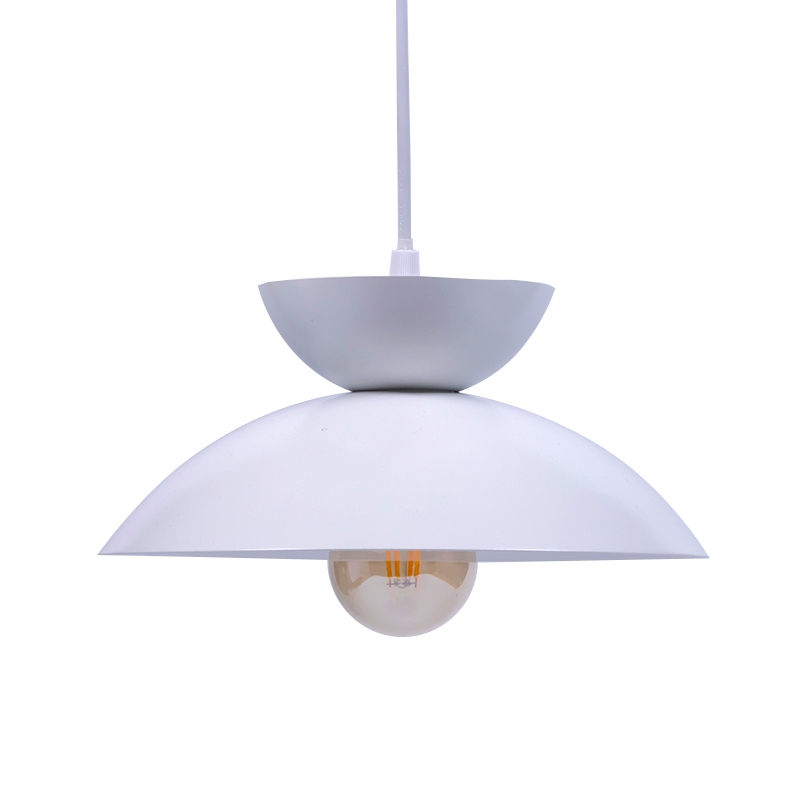 Simpel hvid lagdelt metal lysekrone