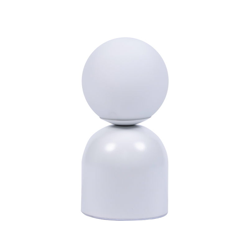 Nordisk enkel bordlampe