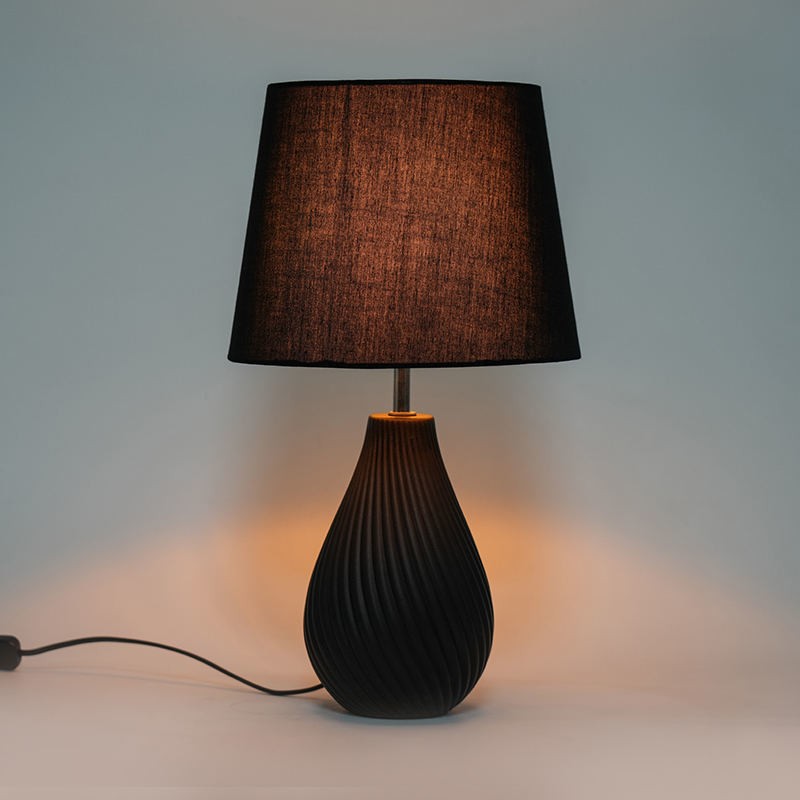 Hvorfor vælge en minimalistisk sengebordslampe til dit soveværelse?