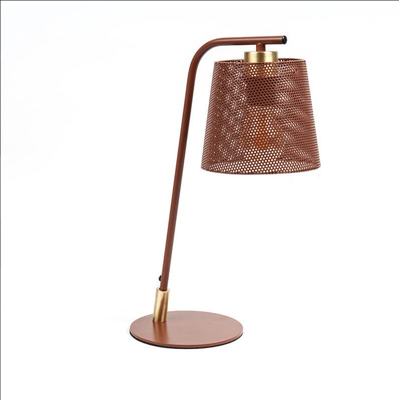 Hvordan løfter en jernbordlampe moderne boligbelysning?